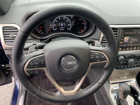 Certified 2016 Jeep Grand Cherokee Limited w/ Luxury Group II image 16