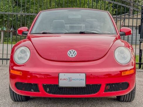 Used 2009 Volkswagen Beetle Convertible FWD image 2