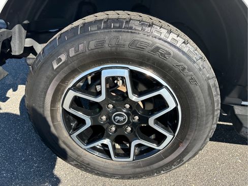 Used 2023 Ford Bronco Outer Banks AWD/4WD image 24