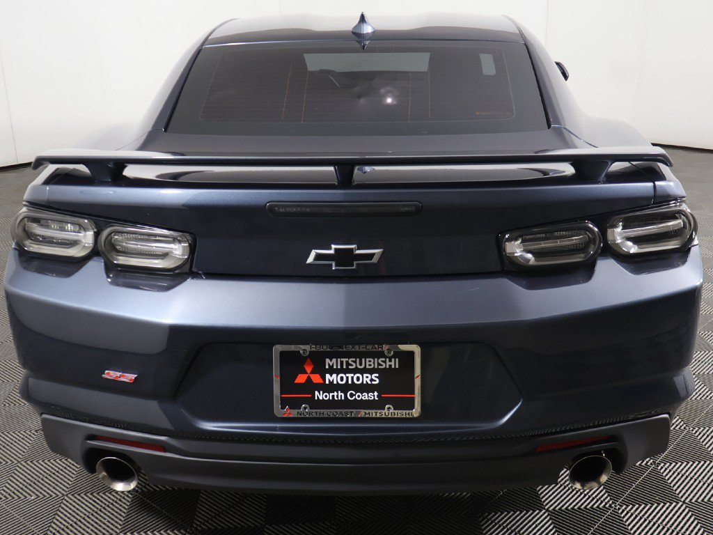 Used 2021 Chevrolet Camaro SS RWD image 9