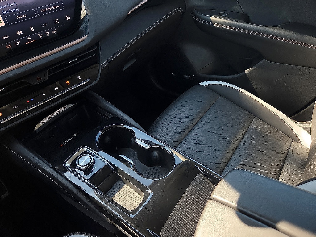 Used 2025 Buick Envision Sport Touring AWD/4WD image 25