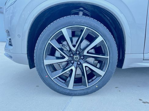 Certified 2023 Volvo XC90 B6 Plus image 12