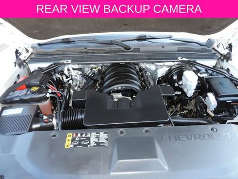 Used 2018 Chevrolet Suburban Premier AWD/4WD image 15
