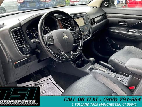 Used 2016 Mitsubishi Outlander SE AWD/4WD image 5