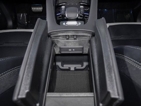 New 2026 Mercedes-Benz GLE 63 AMG S image 25