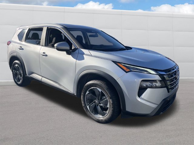 Used 2025 Nissan Rogue SV AWD/4WD image 12