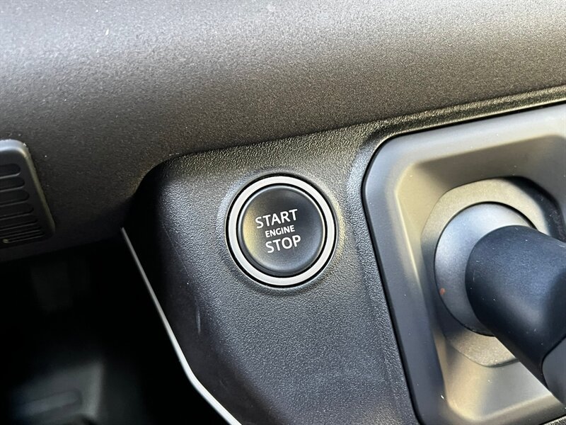 Used 2020 Land Rover Defender 110 First Edition AWD/4WD image 35