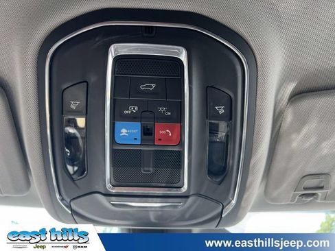 Used 2023 Jeep Grand Cherokee Laredo w/ Luxury Tech Group I AWD/4WD image 37