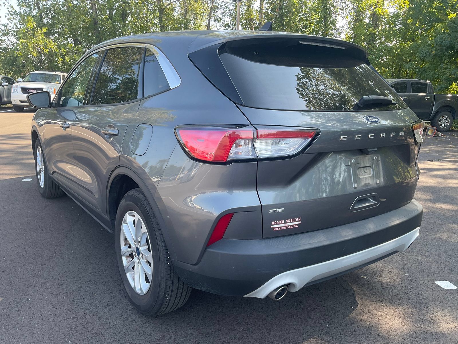 Used 2021 Ford Escape SE FWD image 3