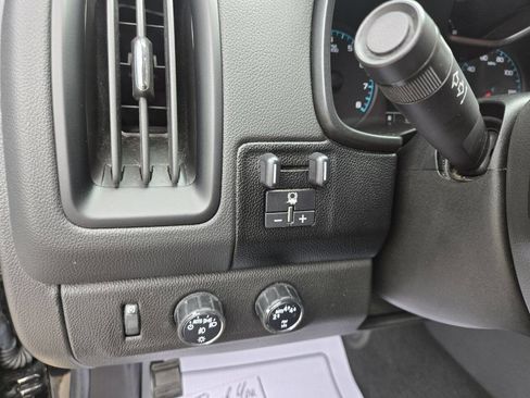 Used 2021 Chevrolet Colorado LT w/ Safety Package image 16