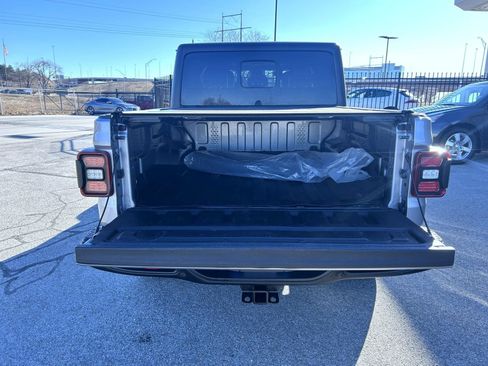 Used 2020 Jeep Gladiator Rubicon AWD/4WD image 23