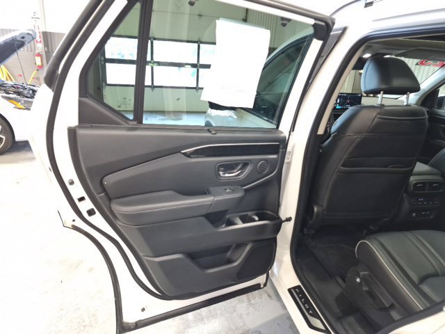 Used 2023 Honda Pilot Elite image 20