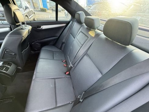 Used 2010 Mercedes-Benz C 300 Sedan image 28