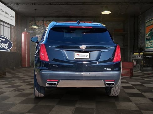 Used 2017 Cadillac XT5 Platinum w/ Driver Assist Package AWD/4WD image 5