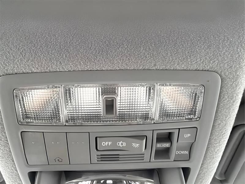 Used 2011 Toyota Highlander Limited w/ Tow Pkg FWD image 56