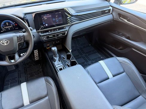 Used 2025 Toyota Camry SE FWD image 26