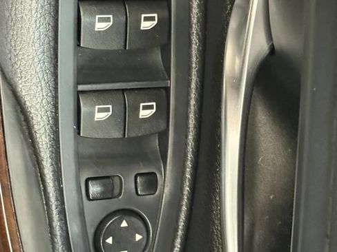 Used 2013 BMW 328i xDrive Sedan AWD/4WD image 25