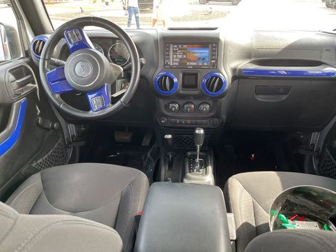 Used 2017 Jeep Wrangler Unlimited Sport w/ Connectivity Group image 19