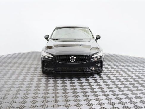 Used 2024 Volvo S60 B5 Plus AWD/4WD image 4