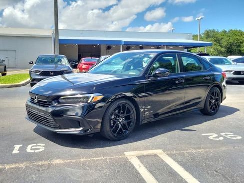 Used 2023 Honda Civic Sport image 3
