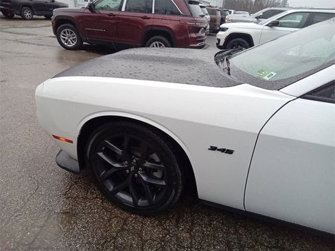 Used 2023 Dodge Challenger R/T w/ Blacktop Package image 8