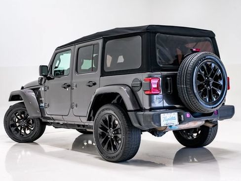 Used 2024 Jeep Wrangler Unlimited Sahara AWD/4WD image 31