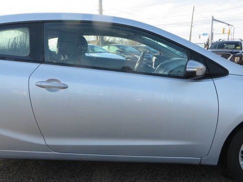 Used 2016 Kia Forte Koup EX image 18