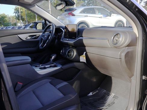 Used 2023 Chevrolet Blazer LT image 28