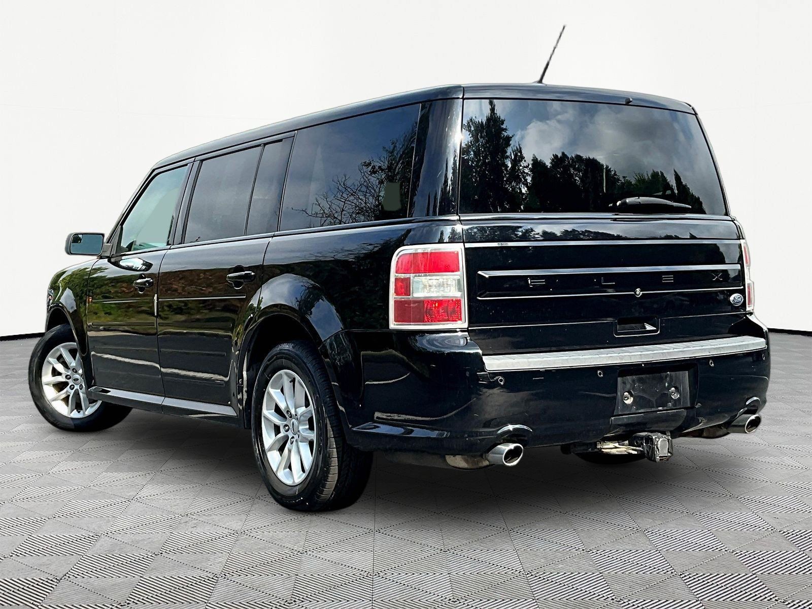 Used 2018 Ford Flex SE FWD image 4