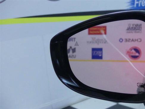 Used 2023 Chrysler Pacifica Limited image 29