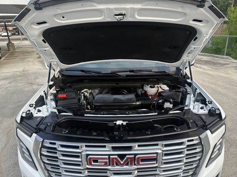Used 2026 GMC Yukon XL Denali w/ LPO, Floor Liner Package RWD image 13