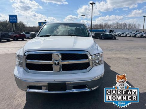Used 2022 RAM 1500 Classic SLT image 2