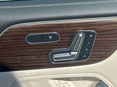 New 2026 Mercedes-Benz GLB 250 image 16