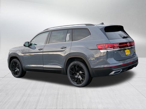 New 2026 Volkswagen Atlas SE image 3