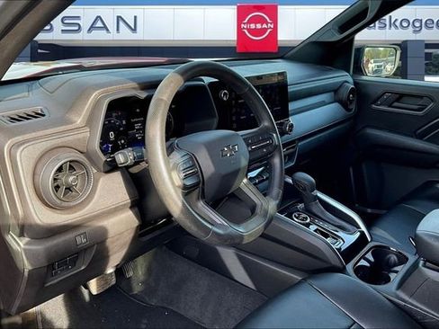 Used 2024 Chevrolet Colorado Trail Boss w/ Technology Package image 15