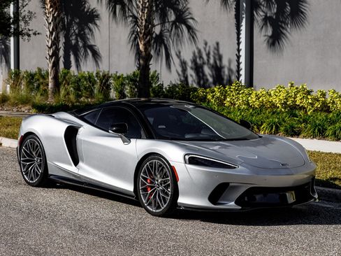 Used 2022 McLaren GT image 54