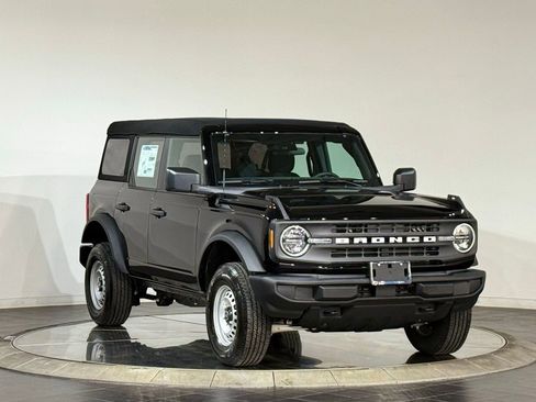 New 2026 Ford Bronco 4-Door AWD/4WD image 2
