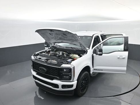 New 2026 Ford F350 Lariat w/ Black Appearance Package image 33