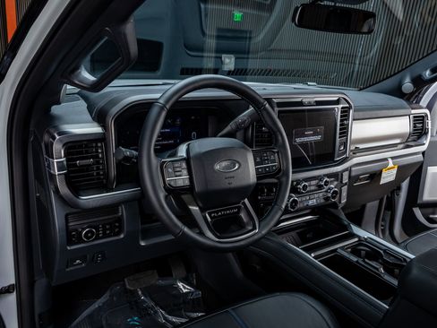 Used 2026 Ford F250 Platinum AWD/4WD image 17