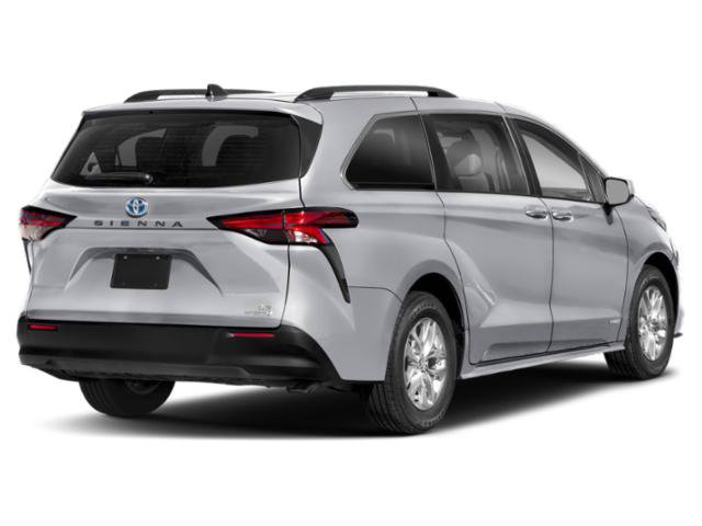 Used 2024 Toyota Sienna LE AWD/4WD image 2
