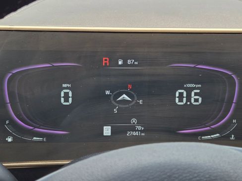 Used 2025 Kia Sportage EX FWD image 5