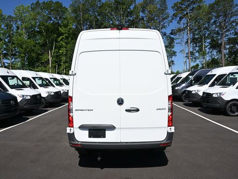 Used 2025 Mercedes-Benz Sprinter 2500 image 26