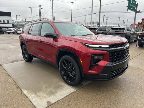 Certified 2024 Chevrolet Traverse RS w/ LPO, Floor Liner Package image 7