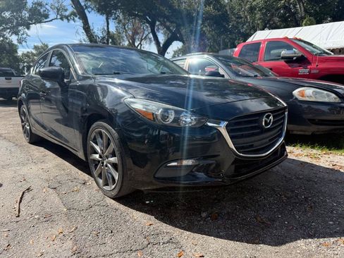 Used 2018 MAZDA MAZDA3 Touring FWD image 1
