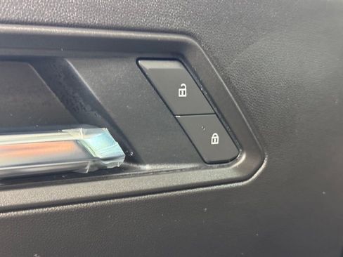 New 2026 GMC Canyon Elevation w/ Convenience Package image 11