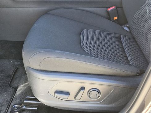 New 2026 Kia Sportage LX w/ LX Convenience Package FWD image 19