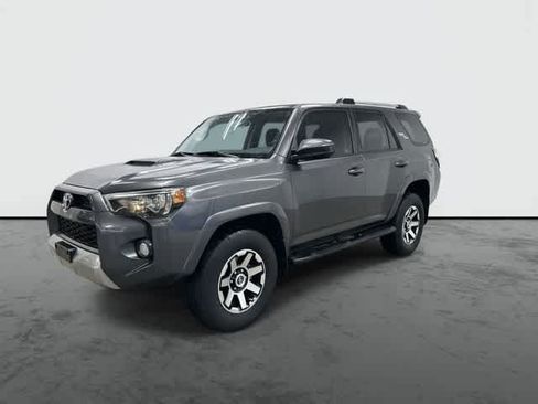 Used 2018 Toyota 4Runner TRD Off-Road AWD/4WD image 8