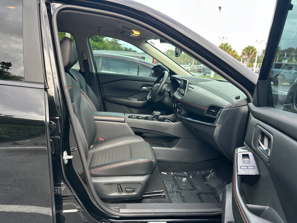 Certified 2025 Nissan Rogue SV w/ Rock Creek Premium Package AWD/4WD image 40