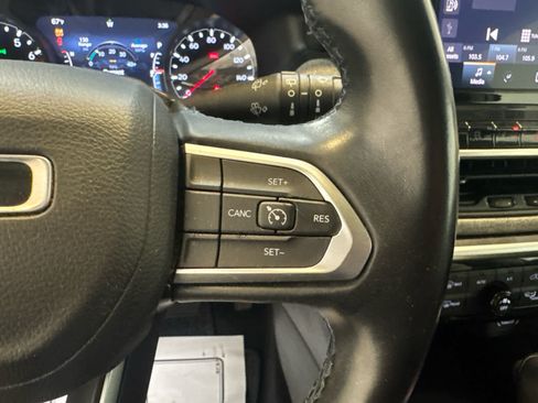 Used 2022 Jeep Compass Latitude w/ Convenience Group AWD/4WD image 21