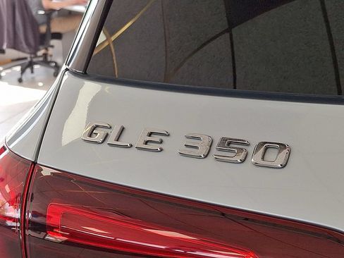 Used 2025 Mercedes-Benz GLE 350 4MATIC image 15